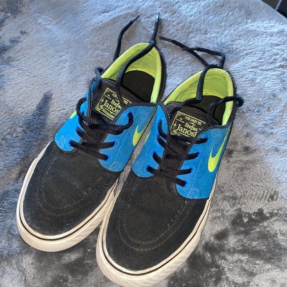 Stefan Janoski Nike Skateboard Shoes - Picture 3 of 7